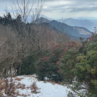 カヤノ山から見た三峰方面