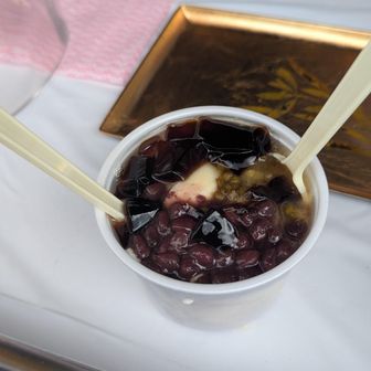 豆花
豆乳を使った台湾の伝統的なお菓子
さっぱりした甘さで美味しかった💕