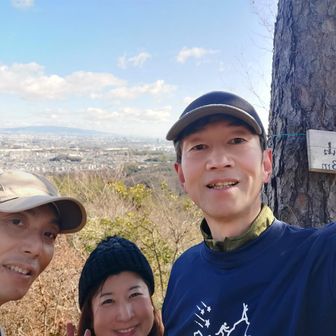 正月休みが長すぎて暇すぎて
食べて飲んで食べて飲んで
体重がえらいことになっております
とりあえず今年の目標は
体重－3kgと
できれば800ピーク達成したいです
一応趣味が登山なので
今年も毎週どっかの山に登ればなんとかなるかな
あとはお酒の量が増えてきたので
なんとかせねば！