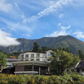 無事下山。
頂上見えてます！
さっそく移動🚗