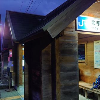 何故か乗って来た電車がまだ止まっていました🤔