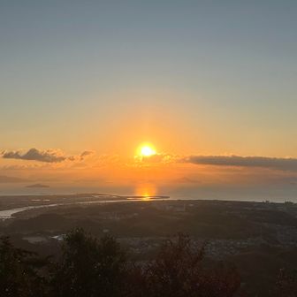 雲を抜ける頃には展望台が静かに…ゆっくり眺めました☆