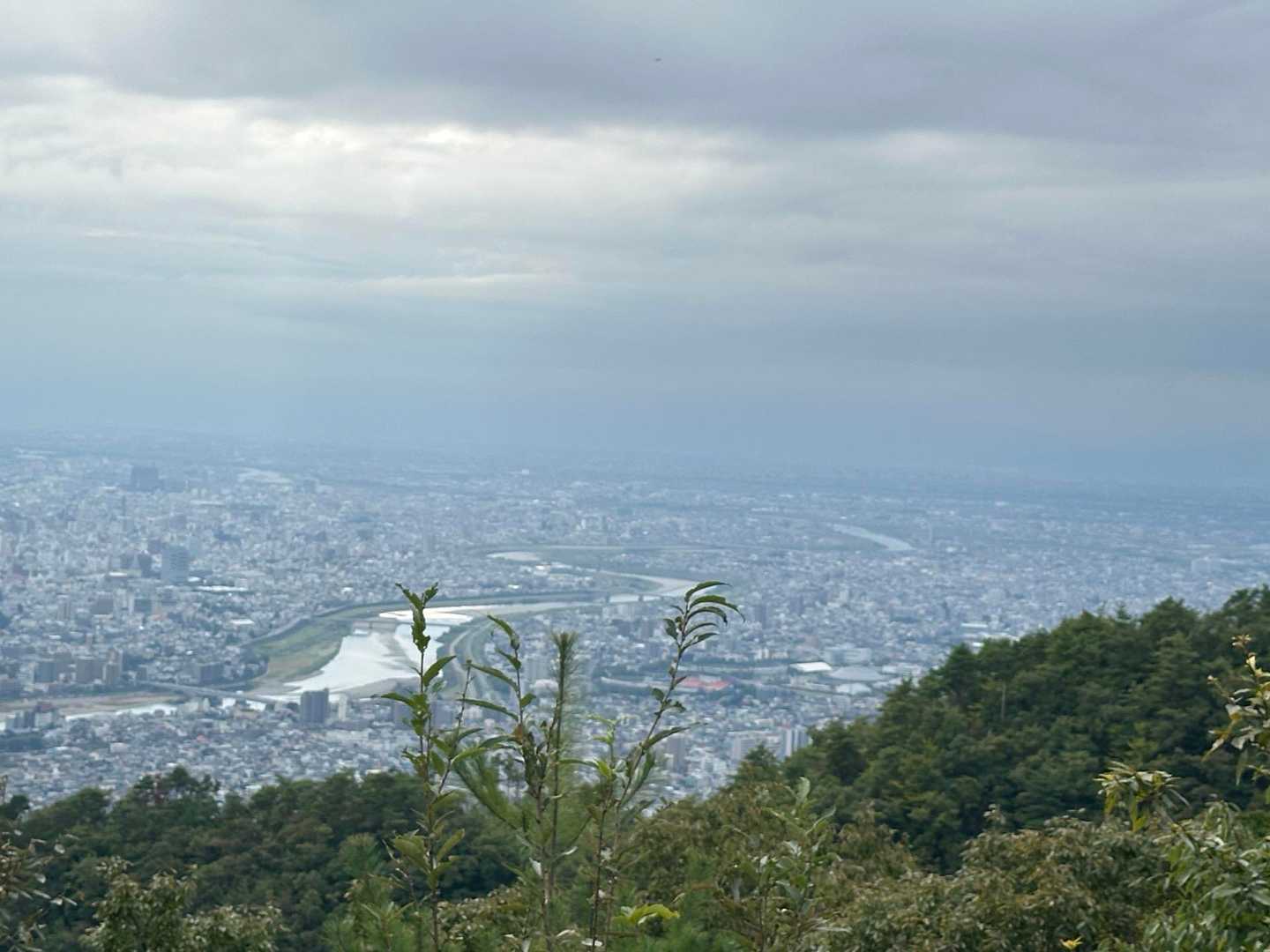 長良川と岐阜市内