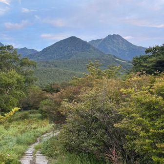 まずは牛首山を目指します