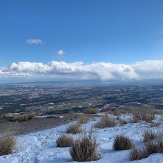 山頂から四日市方面！コンビナートの煙突🏭