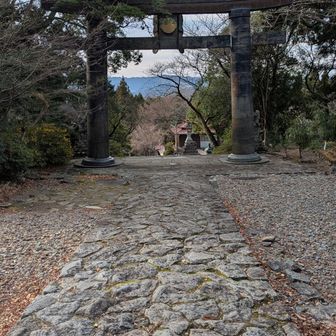 わたくしの煩悩はそう簡単に消えますまい笑