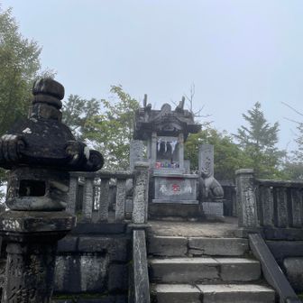 三峰神社⛩️奥の院