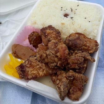 唐揚げ弁当も美味🤩
