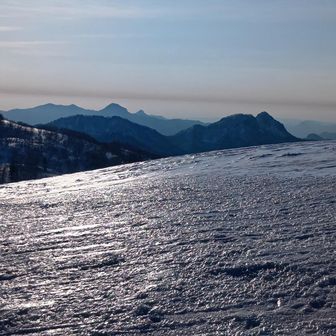 烏帽子、百松のシルエット