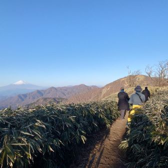 荷物は小屋にデポ！
快調快調😏
