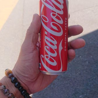 やっぱコーラ。
息子、山歩のコーラ旨め～と叫ぶ‼️😆
間違いない‼️Ｏ(≧∇≦)Ｏ