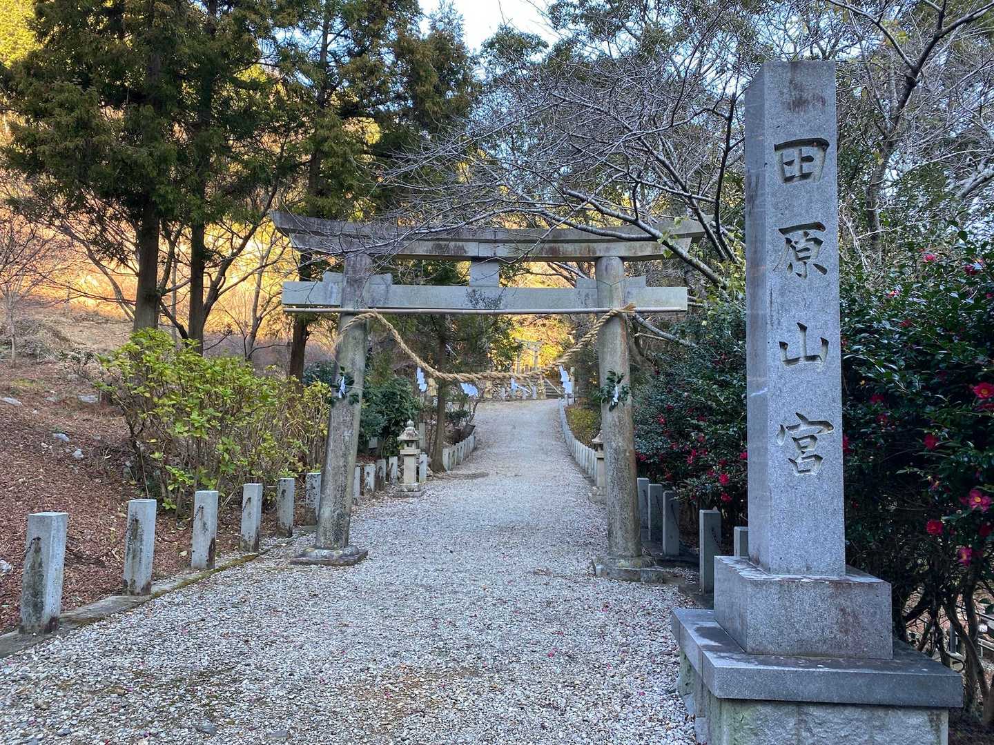 滝頭公園登山口-小衣笠の道登山口-衣笠山-滝頭山 周回コースの写真