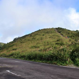3年ぶりとなる御霊櫃峠（ごれいびつとうげ）からの大将旗山～額取山へ。
見晴らしの良い稜線歩きが魅力のルートである。