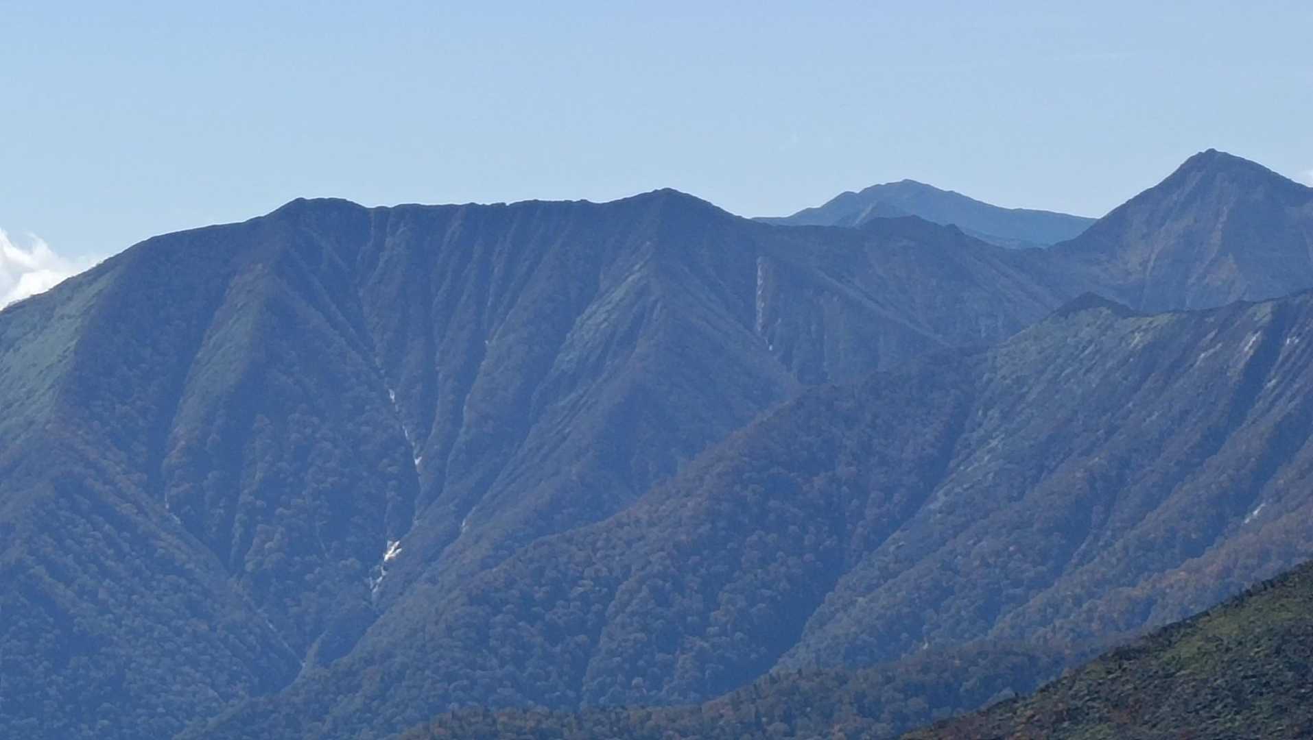 ピパイロからの谷間がキラキラ✨