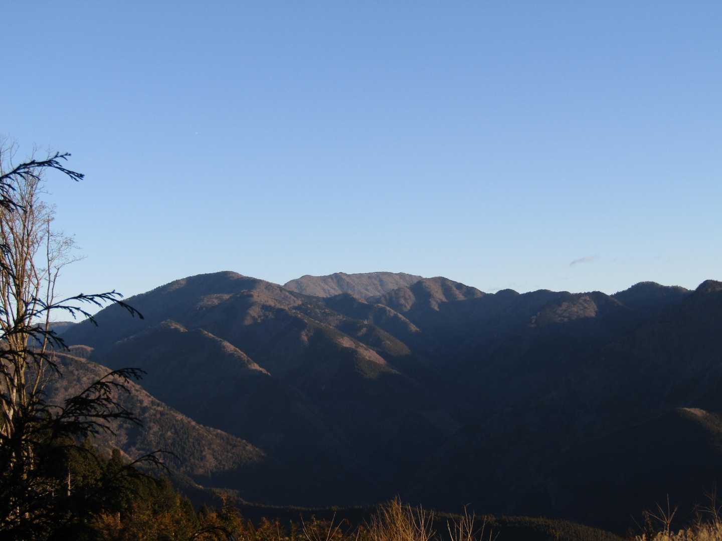 一番奥が毛無山かな？
手前は五宗山だと思います