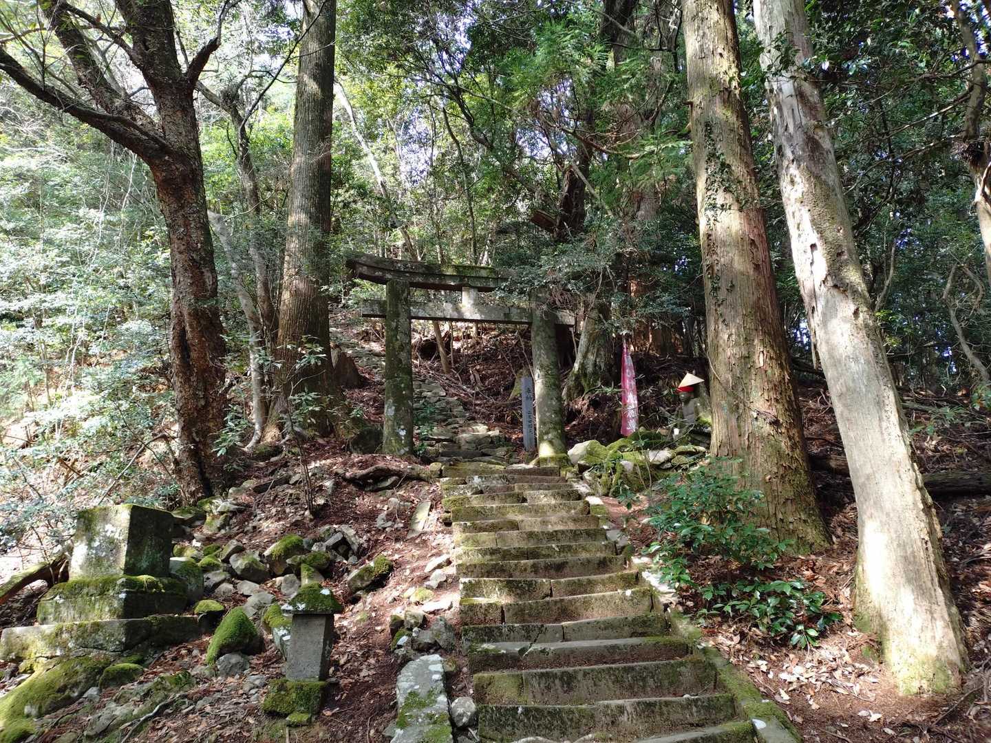 鬼の石段を下ります。