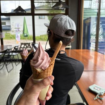 夏は一山登ったらソフトクリーム