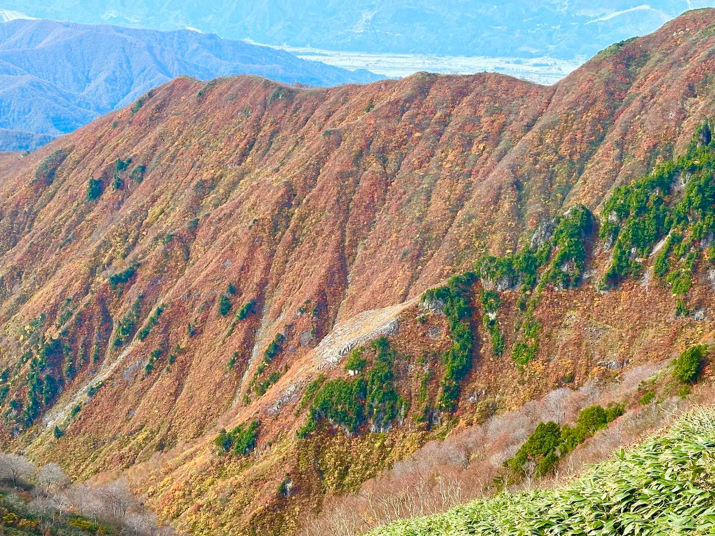 山が燃えているかのような見事なグラデーション