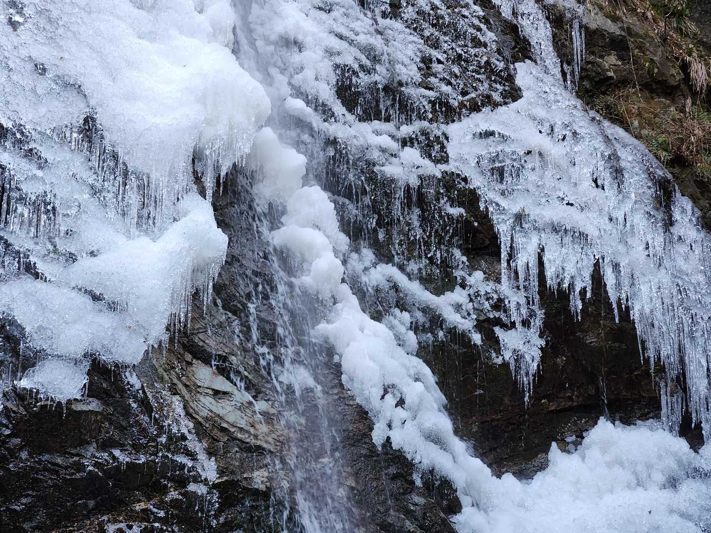雪も残っています。