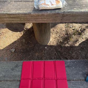 『でぶひげは引き続き休憩されたし』
『これまでの健闘に敬意を表する』

良美さんのYouTubeでやってたオススメのタタミパッド。なかなか使わないのでここで使って少し休憩☕️