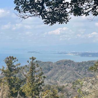 展望台からみた景色　霞んでますが江ノ島きれいにみえてました