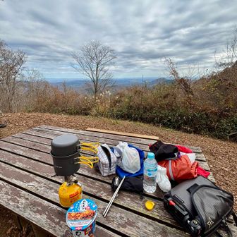 そんなのを横目に見ながらお昼ご飯を食べる。今日は久しぶりにバーナー出勤！