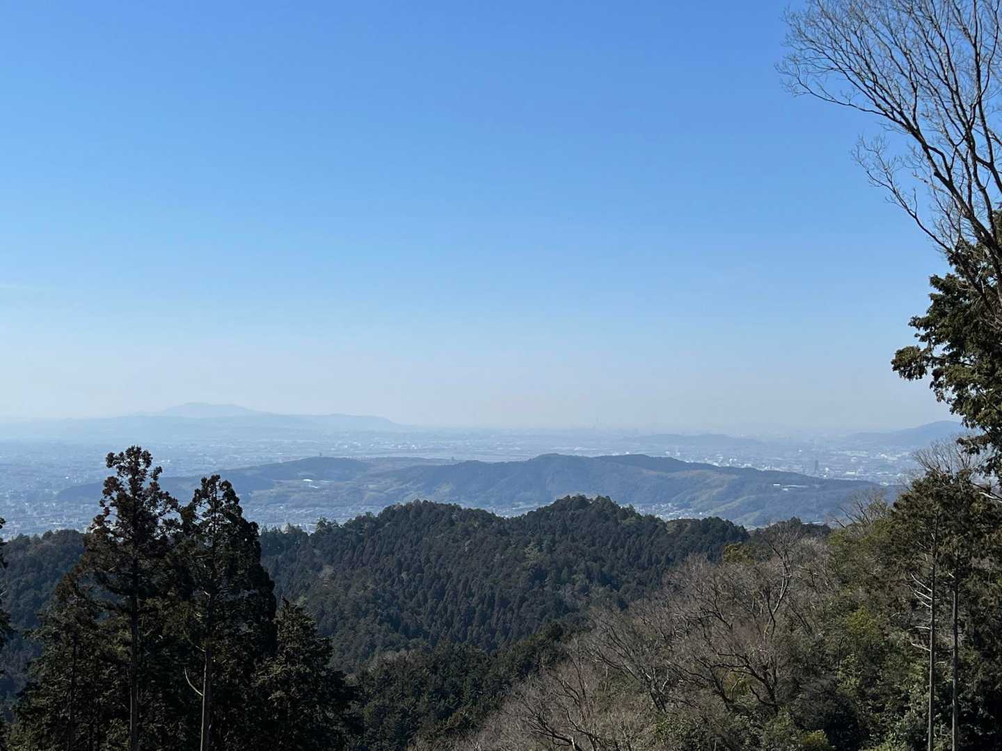 如意ヶ岳山頂から稲荷山・生駒山方面