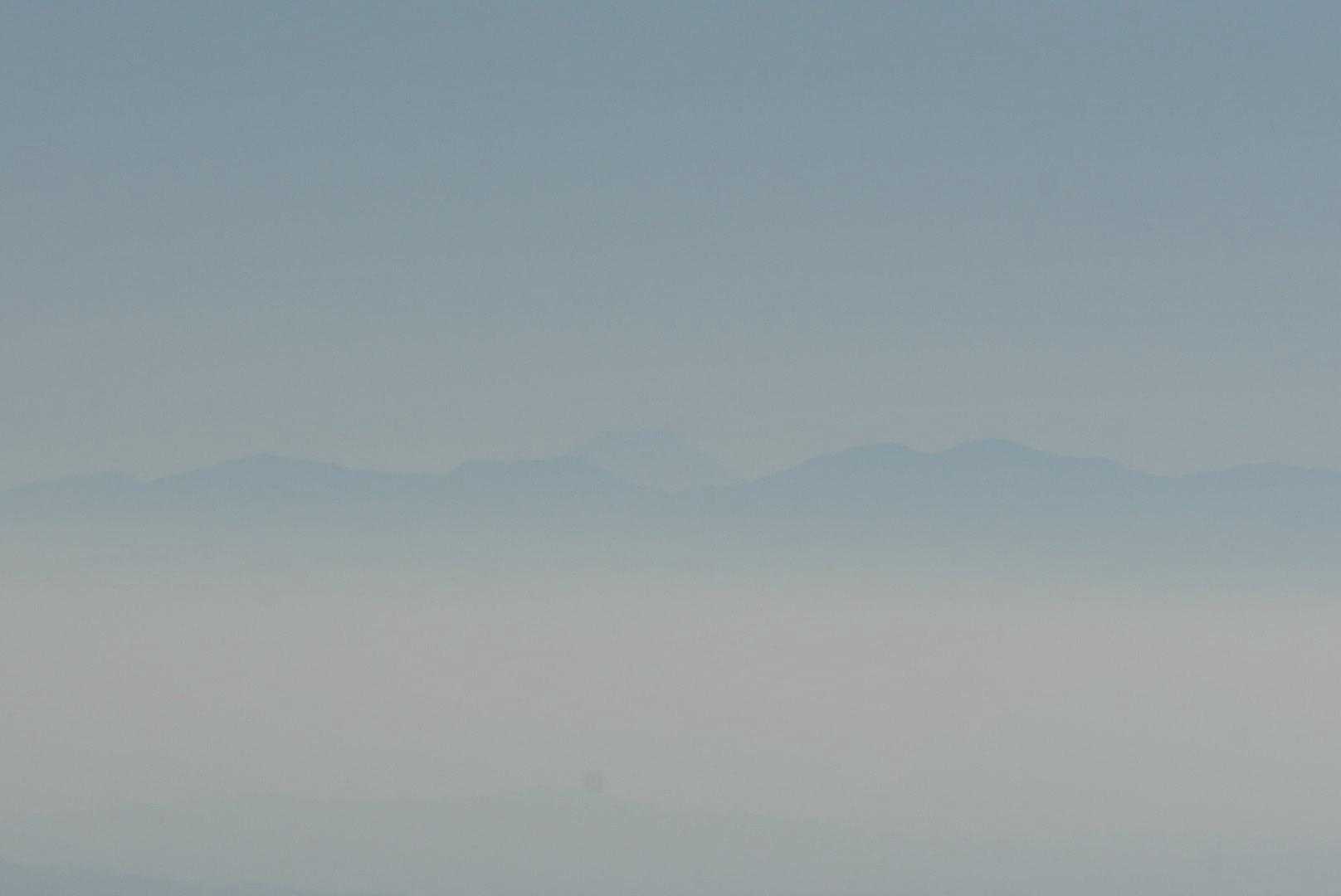 うっすら富士山