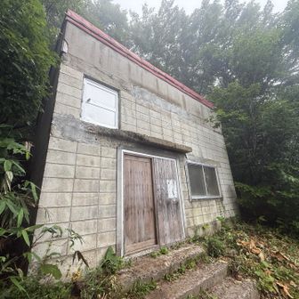 焼止避難小屋