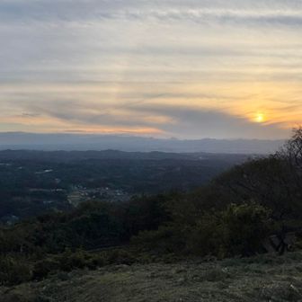 秋の夕陽と奥羽山脈
綺麗なハロが見えました🌈