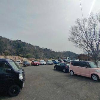 帰りも駐車場いっぱいです