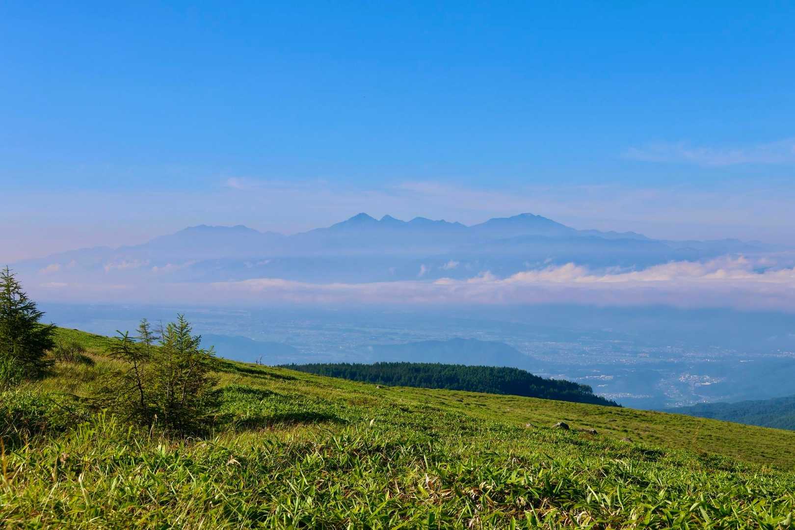雲海の先には鳳凰三山　北岳　甲斐駒ヶ岳　仙丈ヶ岳がクッキリ見える🤩