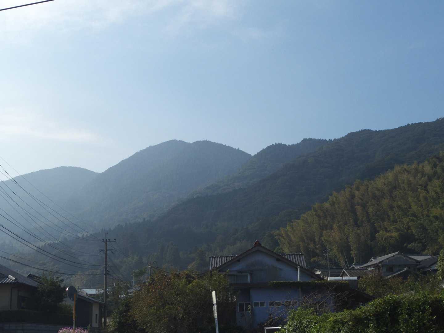 十坊山 往復 | 山頂で巨岩と糸島ブルーを堪能し、下山後はまむしの湯への写真