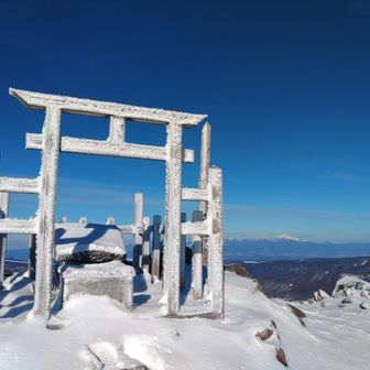 奥の山はなんだろなぁ　あそこも綺麗だな