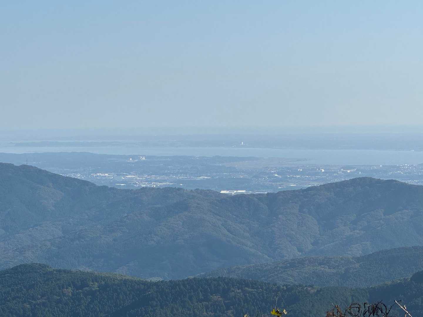 霞ヶ浦が見える。
残念ながら富士山は見えません。