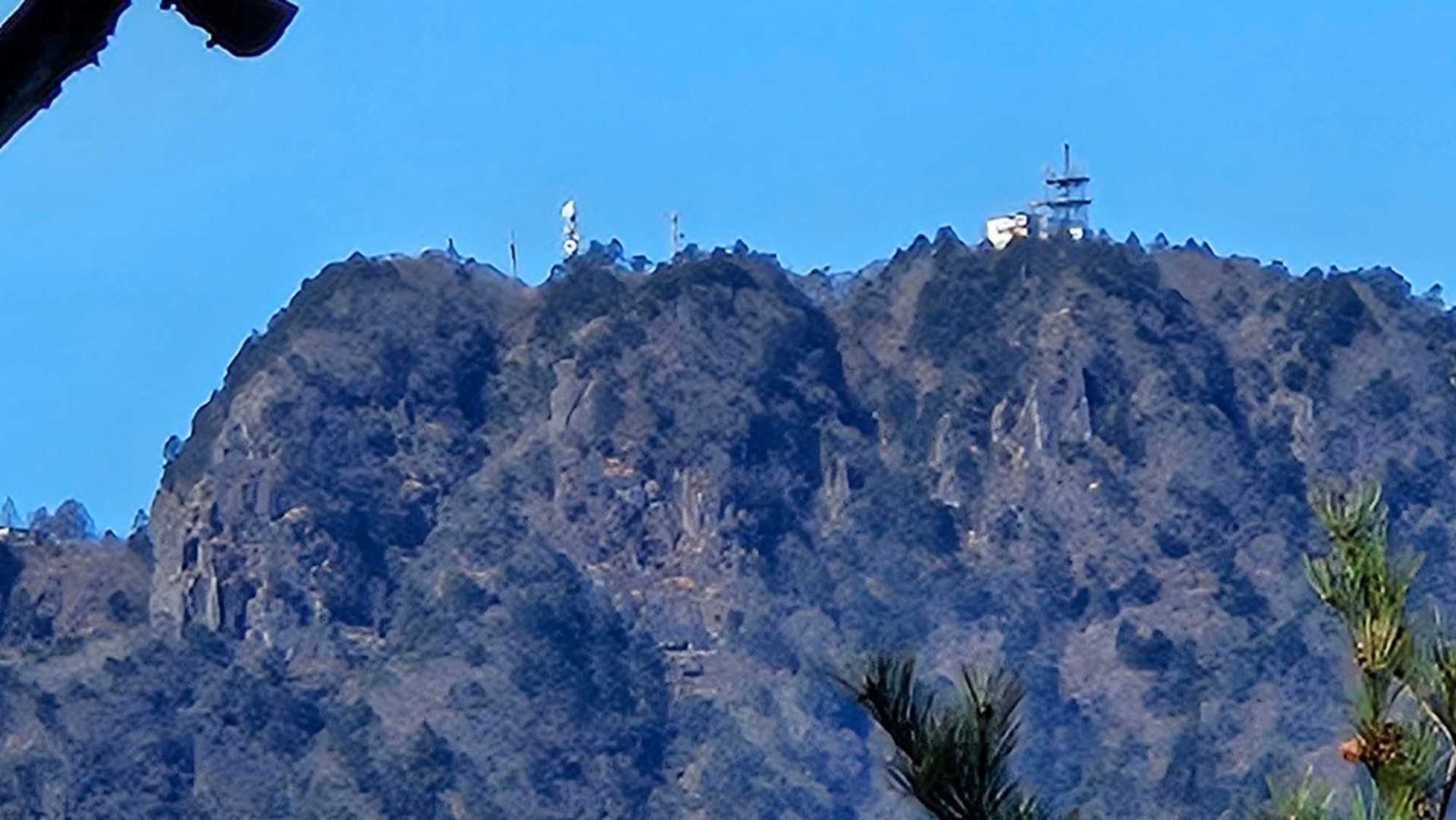 三ツ峠山(開運山)の山頂アップ