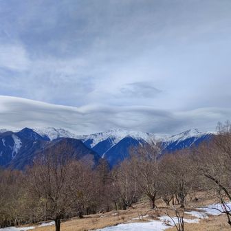 雪は少なめの北岳、間ノ岳、農鳥岳