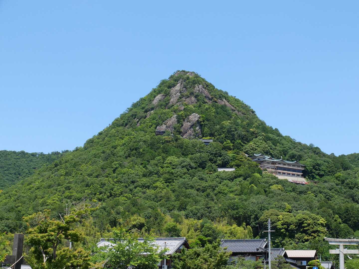 太郎坊山の写真