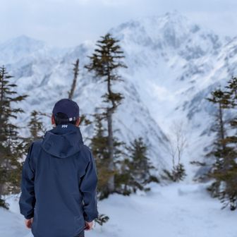 鹿島槍を眺める
霞んでる