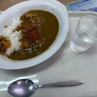 明神でカレー。朝ご飯食べてないからか、かなり美味かった。