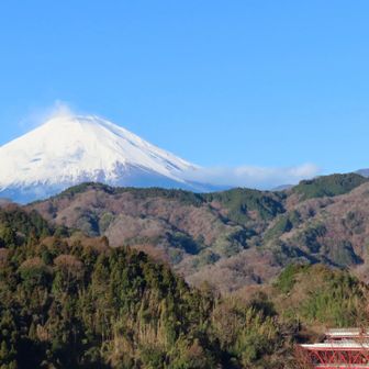 谷峨から登りました🐾
富士山に雲が掛かりそうです。
