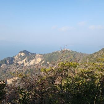 心経山へ向かいます