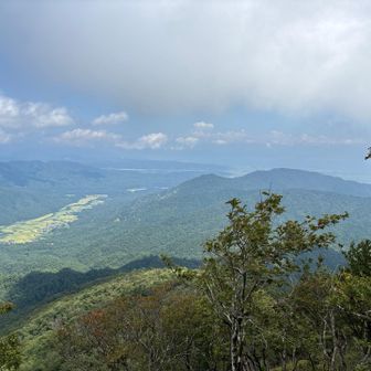 ヤケオ山山頂からの景色