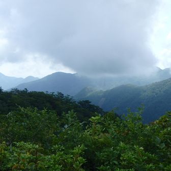 では下山しましょう
最後に景色眺めて…
最後までこんな感じだった