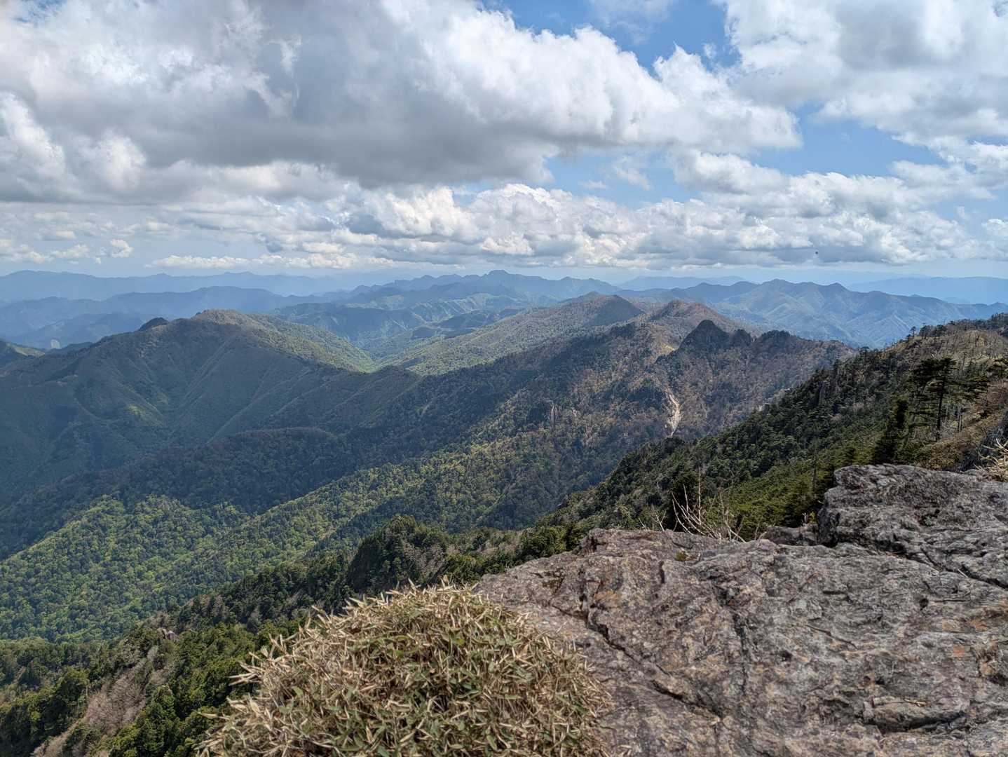 素晴らしい景色を目に焼き付けて下山開始