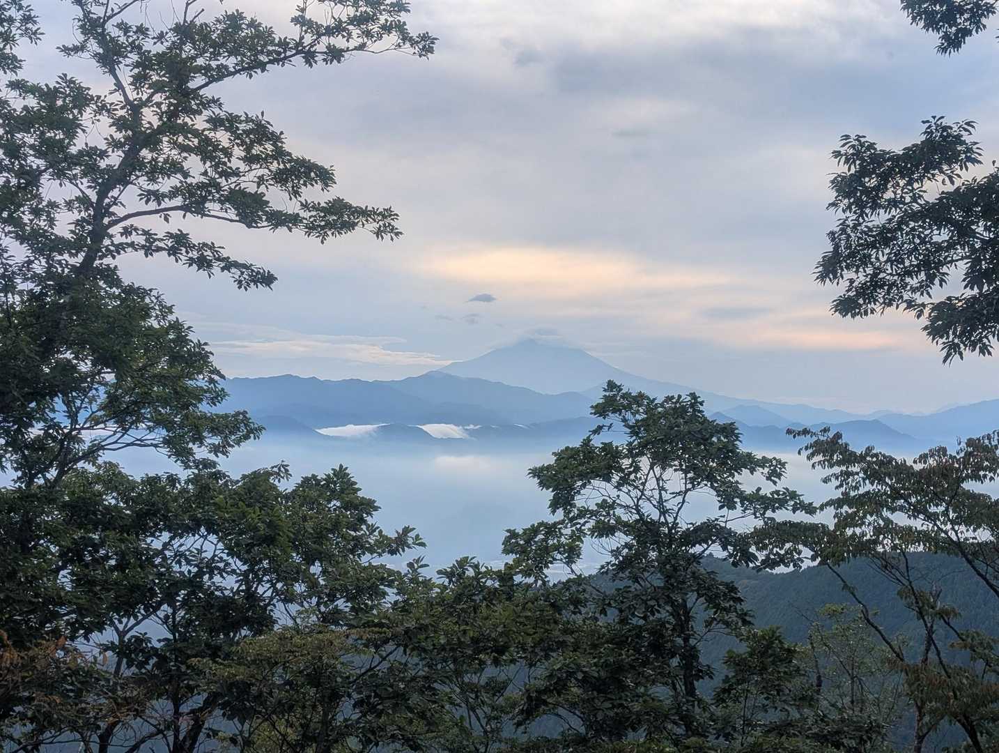 途中の景色🗻富士山絶景✨
思わず立ち止まり撮影📸