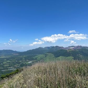 九重連山が綺麗です。
