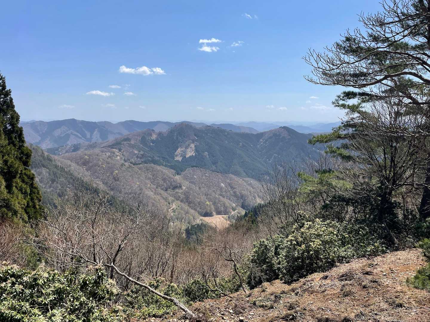 西床尾山登山口-案内板-西床尾山-東床尾山-東床尾山登山口 周回コースの写真