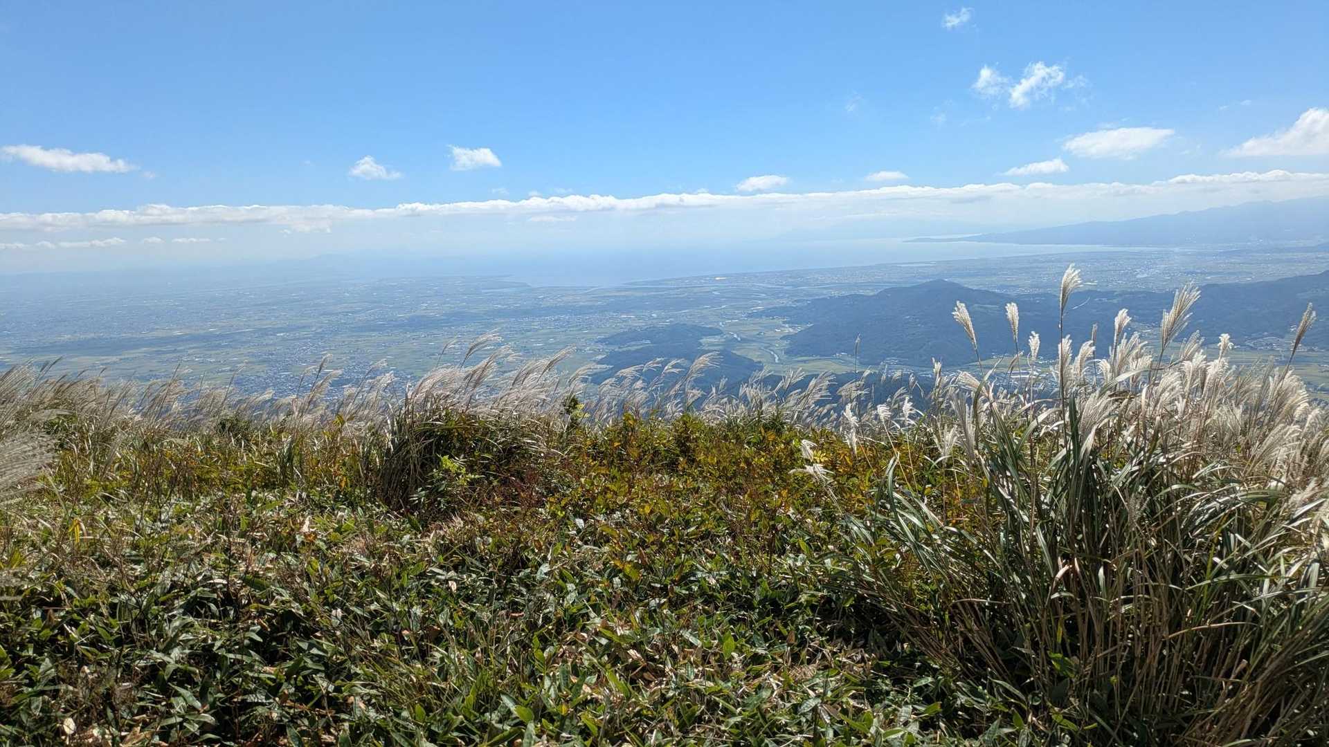 天山往復 | 天空の広場を求めて。森と岩場歩きを楽しむ定番コースの写真