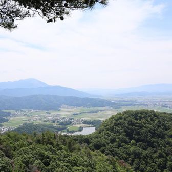 伊吹山が見える。また登りたい。